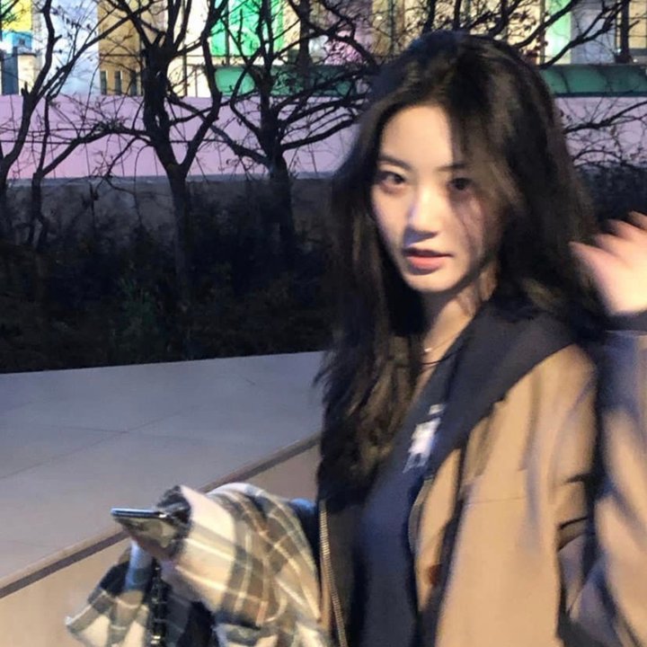 她与他